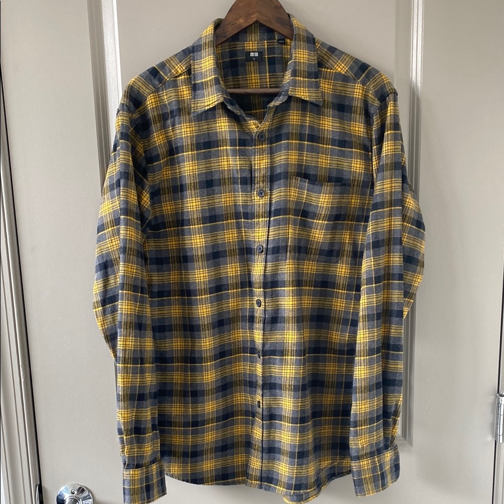 Uniqlo Men's Plaid Shirt in Yellow and Gray